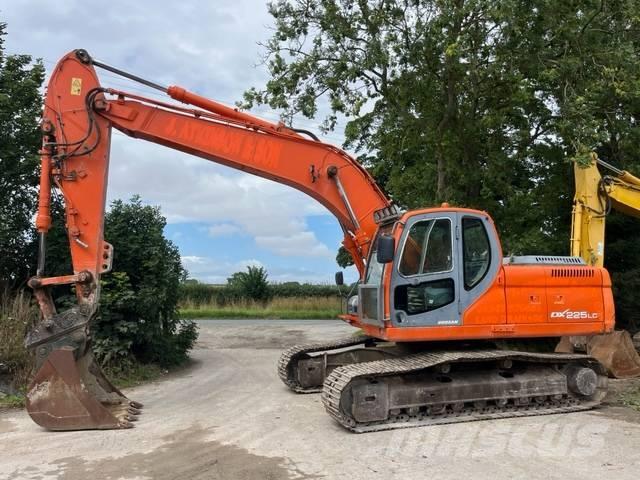 Doosan DX 225 LC Pelle sur chenilles