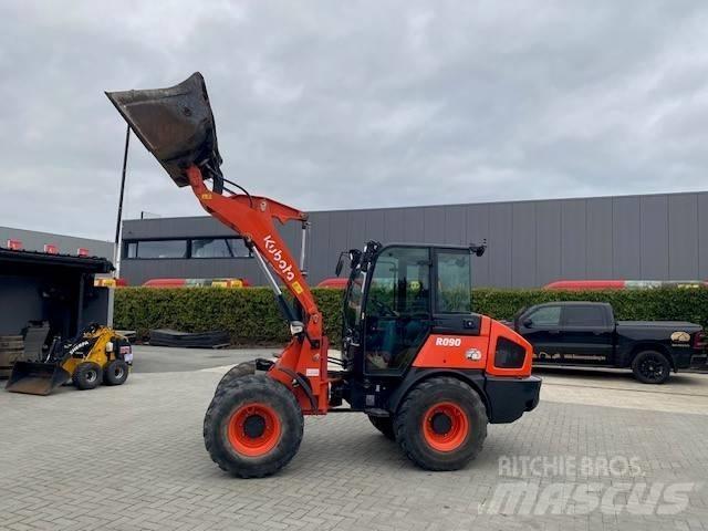 Kubota R 090 Chargeuse sur pneus