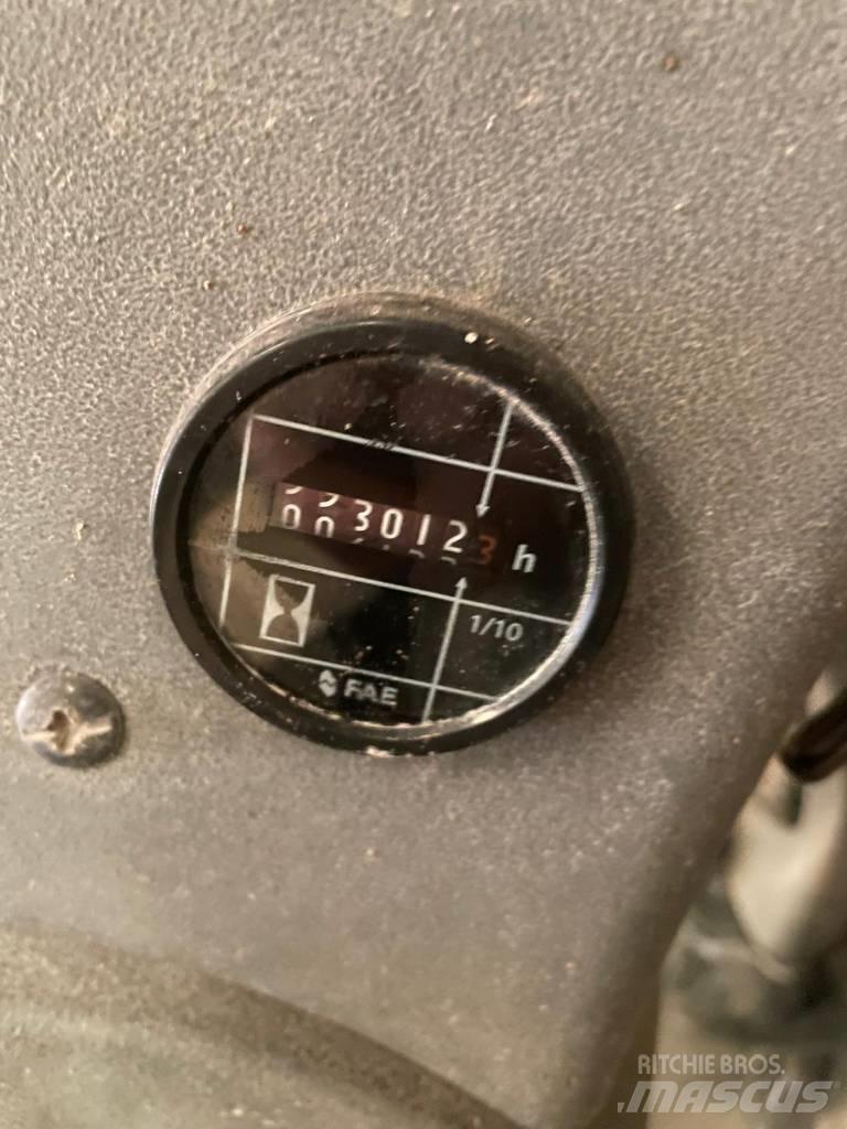 New Holland W 270 B Chargeuse sur pneus