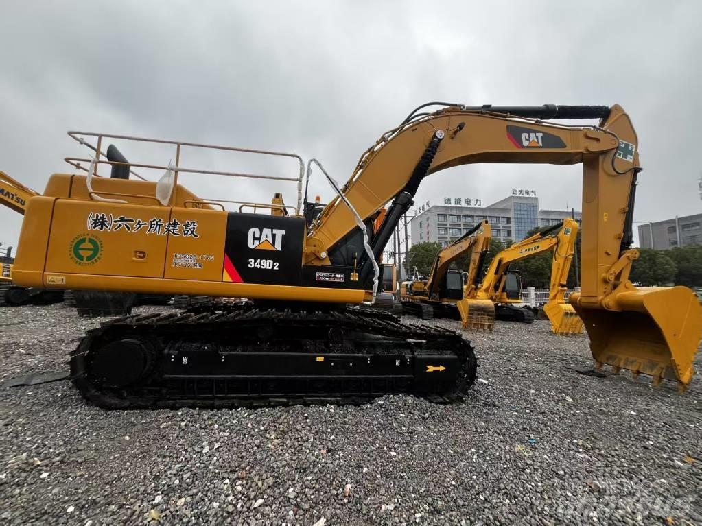 CAT 349 D2 Pelle sur chenilles