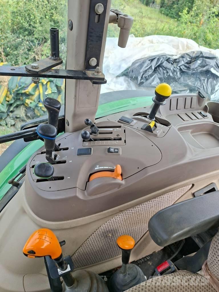 John Deere 5115M Tracteur