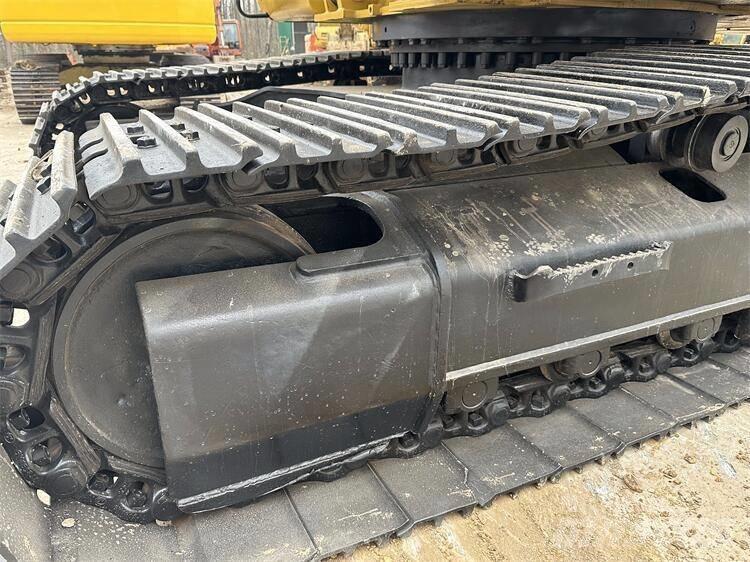 CAT 325D2 Pelle sur chenilles