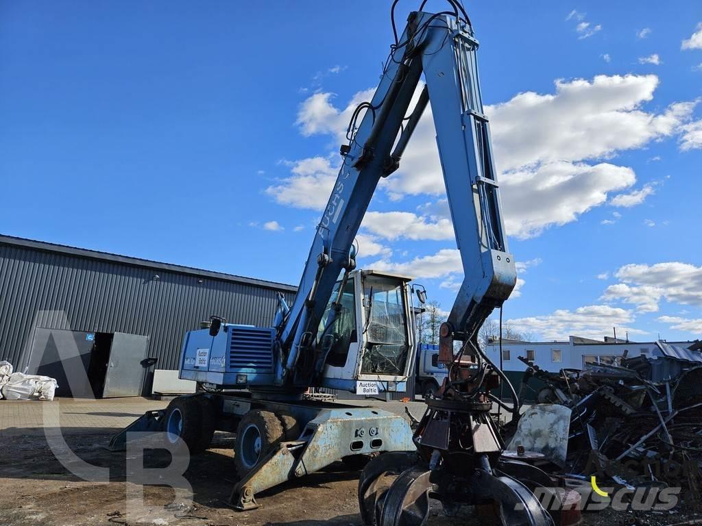 Fuchs MHL 320 Pelle sur pneus