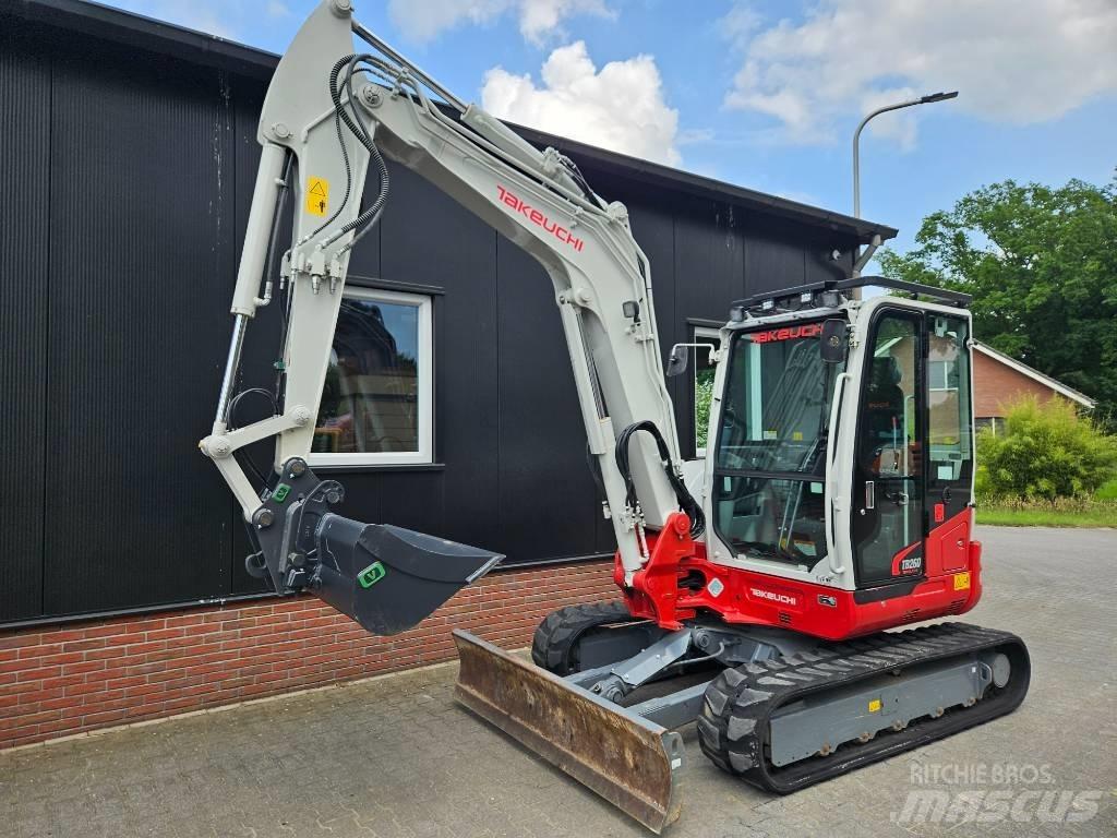 Takeuchi TB 260 Mini pelle < 7t