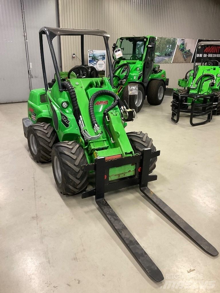 Avant 528 Chargeuse multifonction
