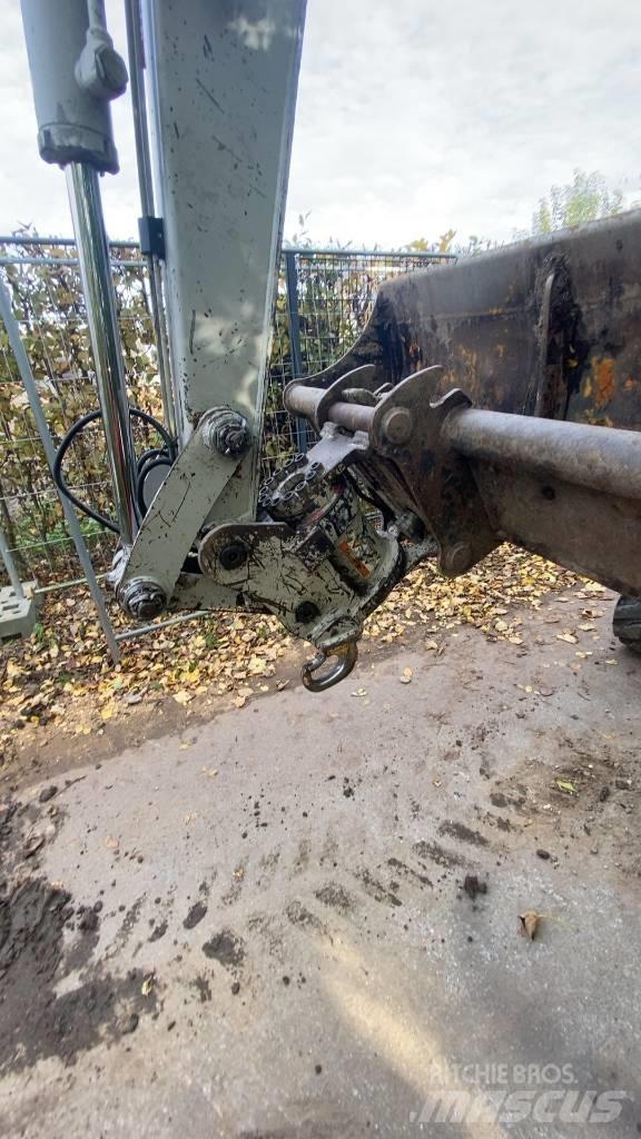 Takeuchi TB 240 Mini pelle < 7t