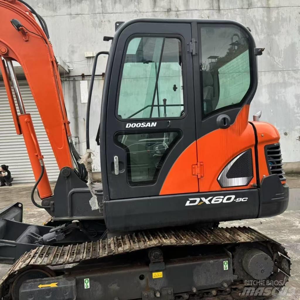 Doosan DX 60-9 C Mini pelle < 7t