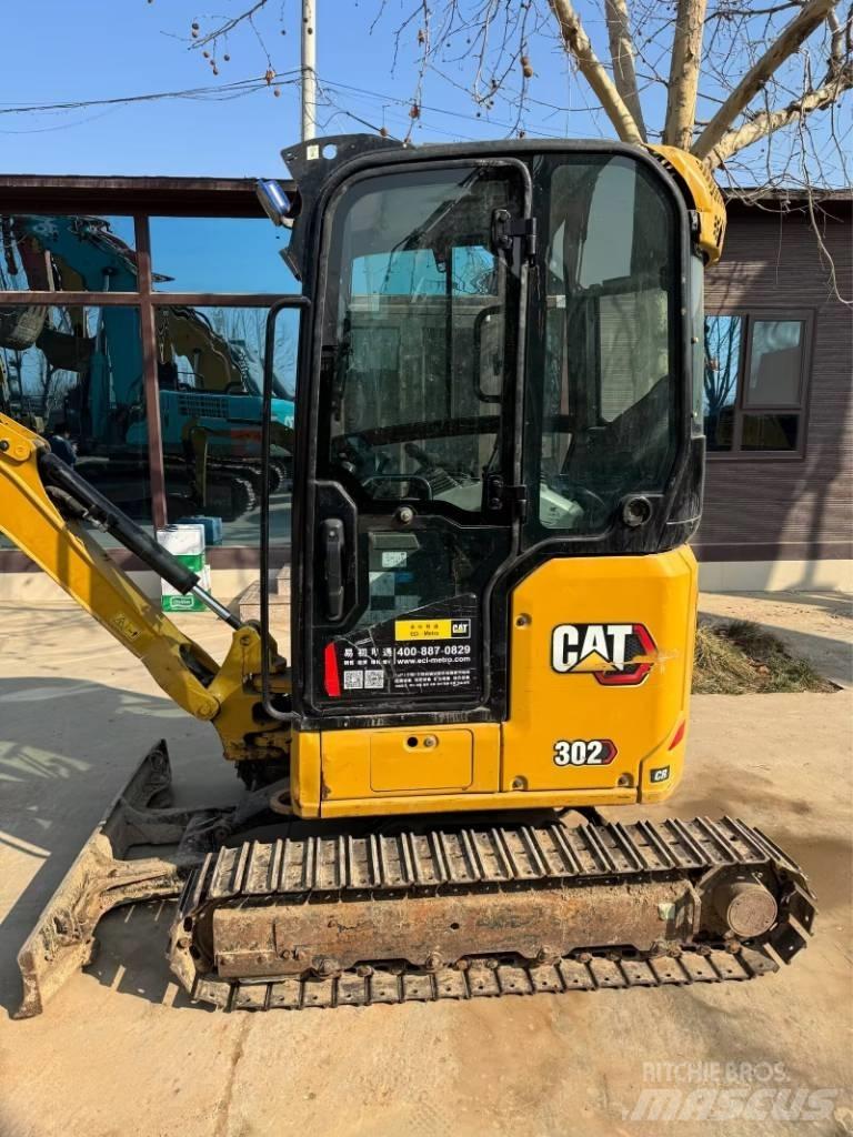 CAT 302 Pelle sur chenilles