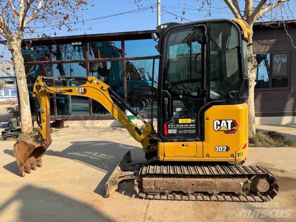 CAT 302 Pelle sur chenilles
