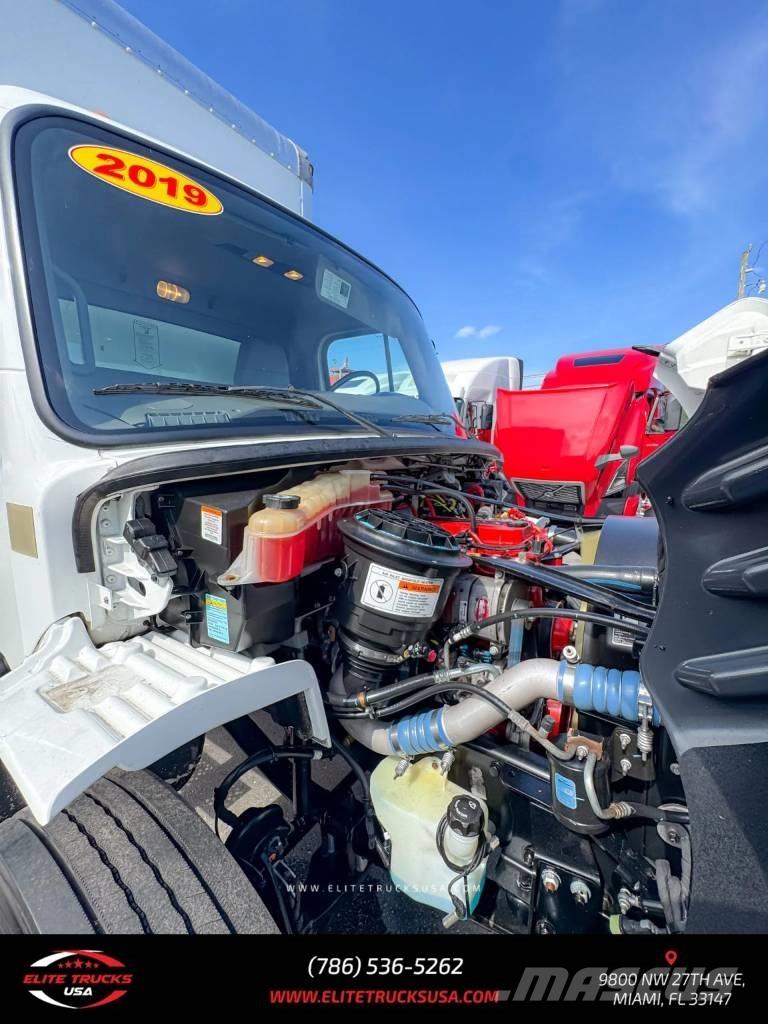 Freightliner M106 Camion Fourgon