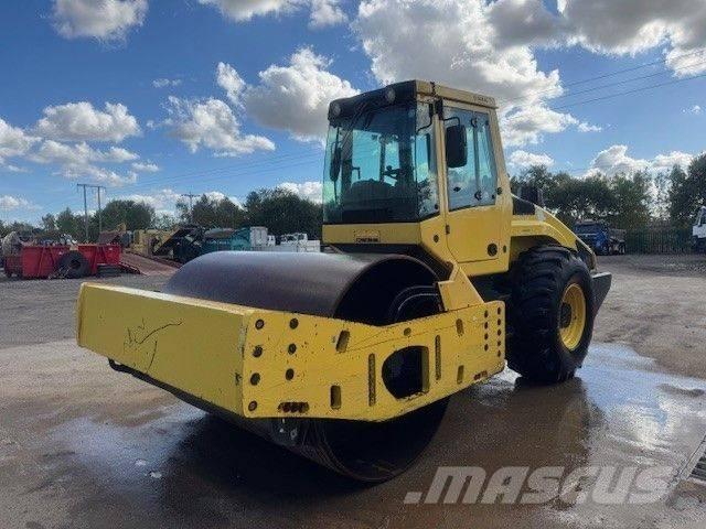 Bomag BW 216 DH-4i Rouleaux monocylindre
