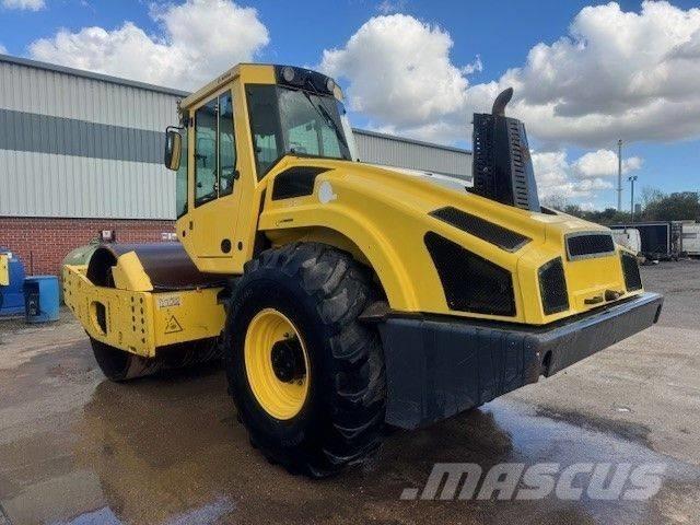 Bomag BW 216 DH-4i Rouleaux monocylindre