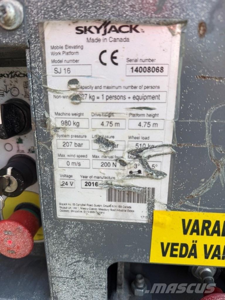 SkyJack SJ 16 Mât vertical