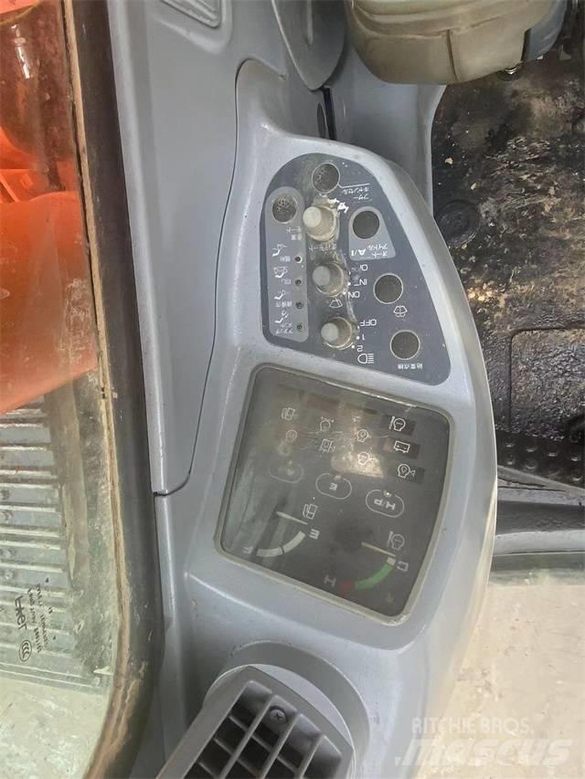 Hitachi EX 120-6 Pelle sur chenilles