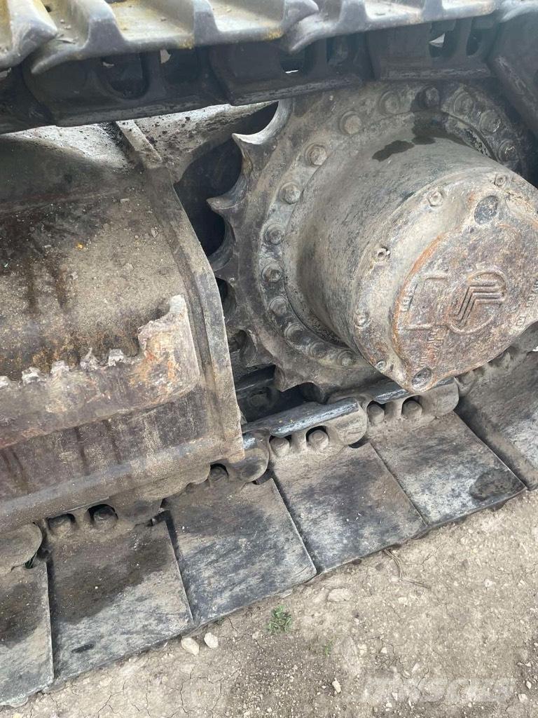 JCB JZ 235 LC Pelle sur chenilles