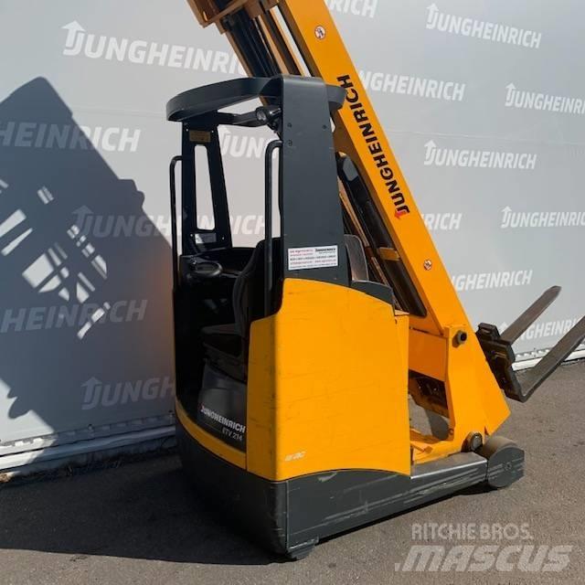Jungheinrich ETV 214 Chariot à mât rétractable