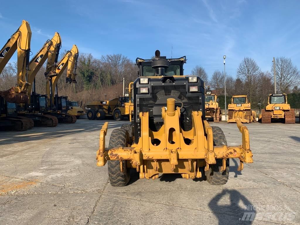 CAT 140 M 2 Niveleuse