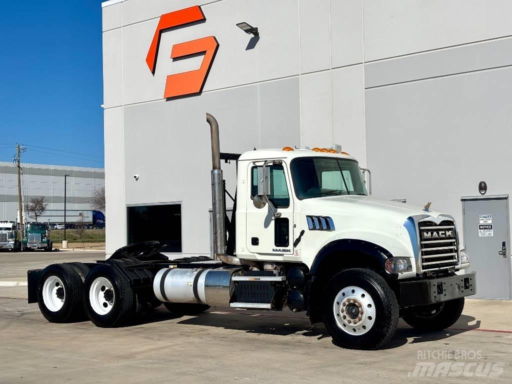 Mack Granite Tracteur routier