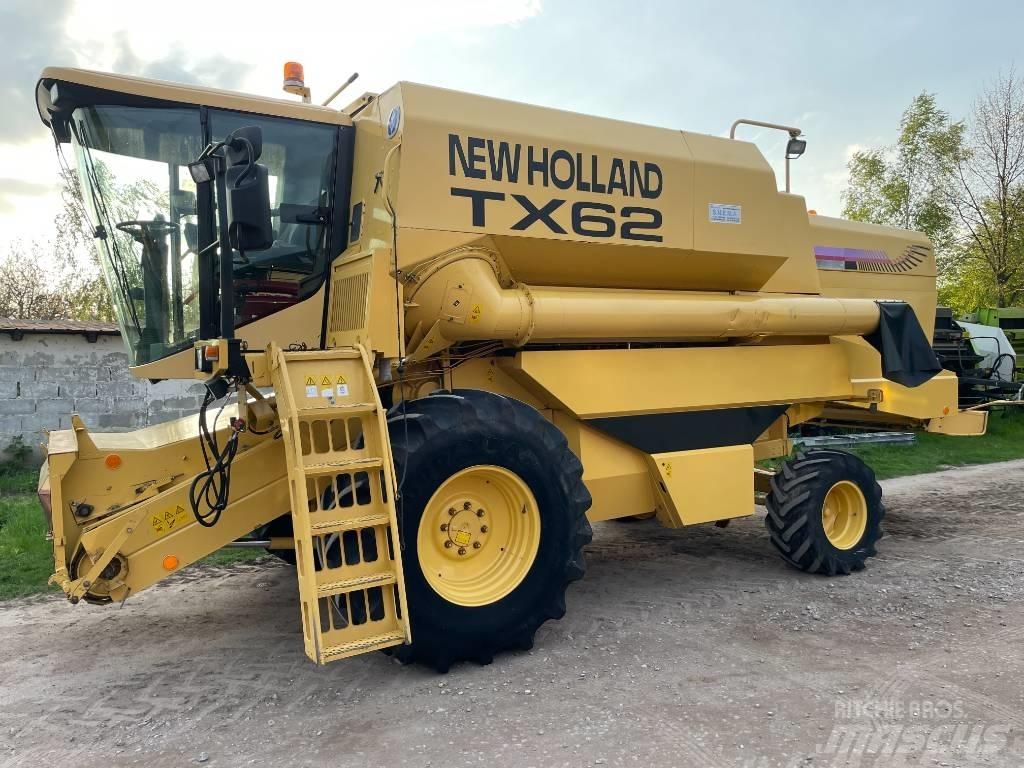 New Holland TX 62 Moissonneuse batteuse