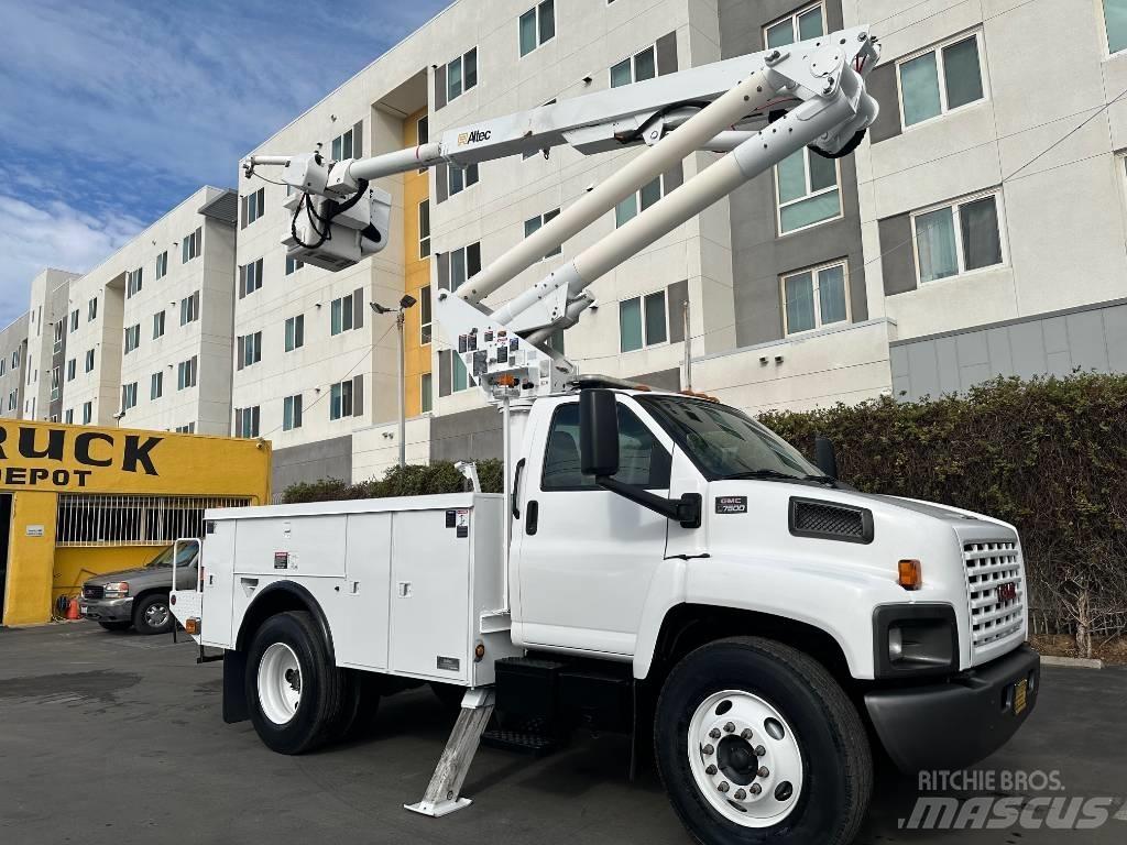 GMC Topkick C 7500 Camion plateau ridelle avec grue