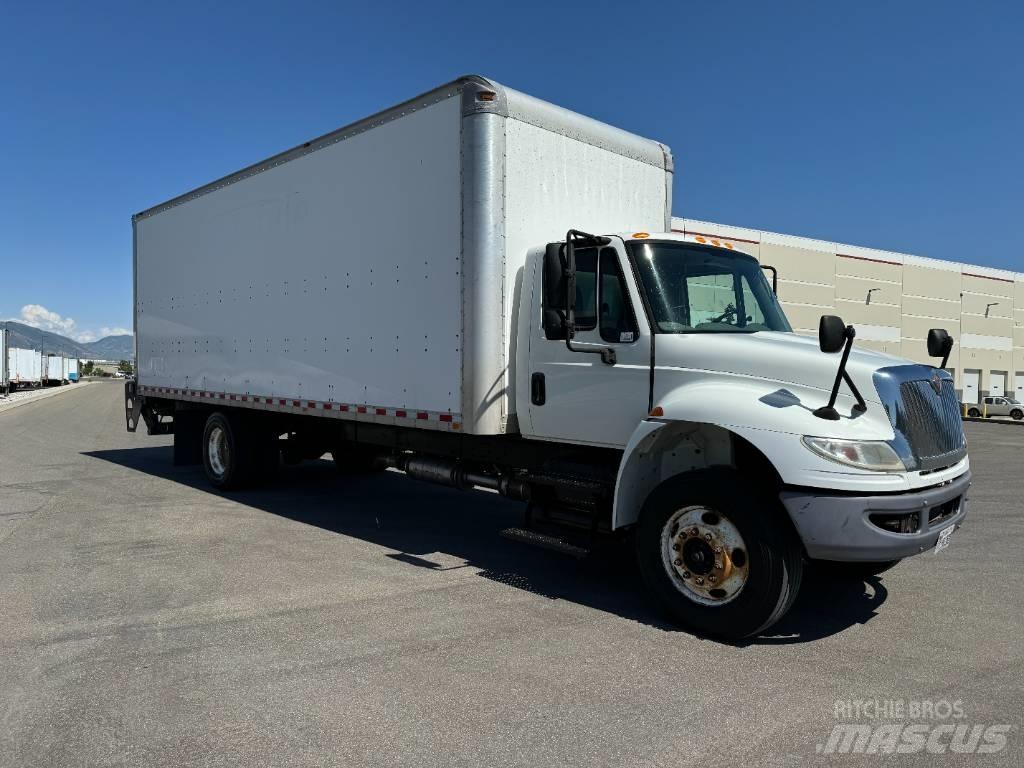 International 4300 Camion Fourgon