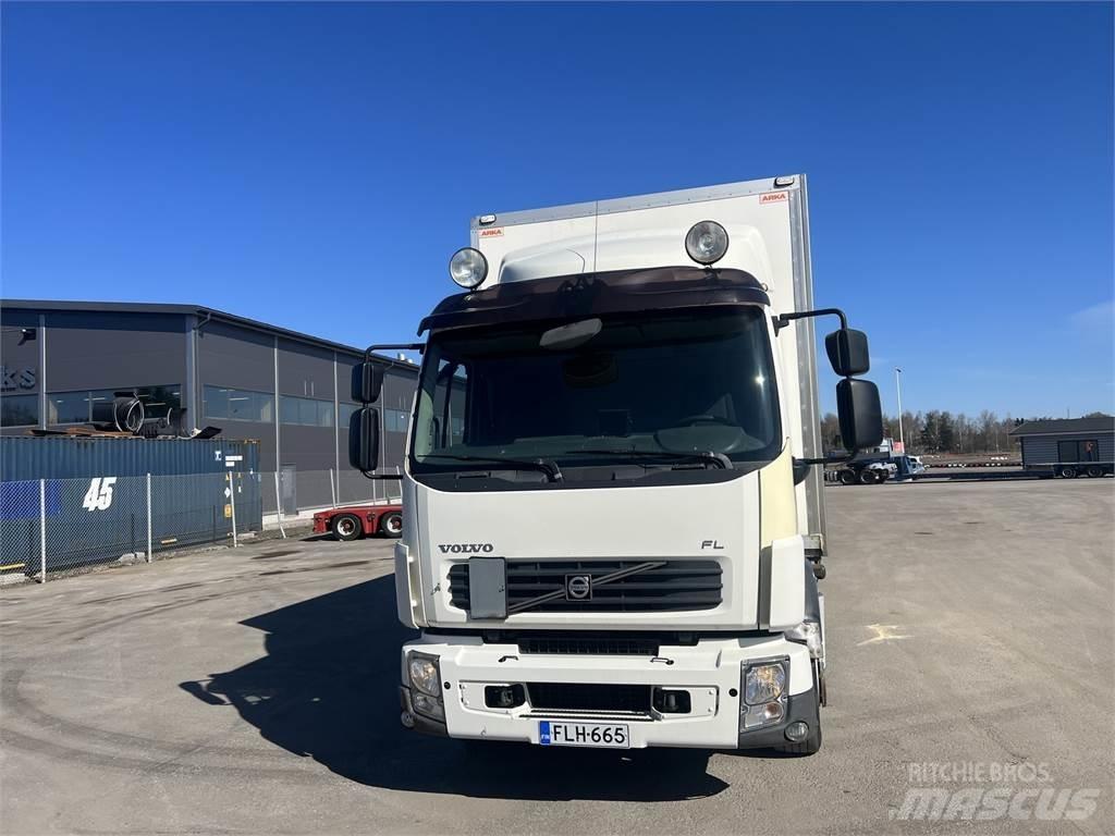 Volvo FL 240 4X2 Camion Fourgon