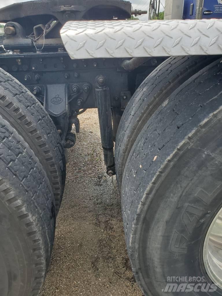 Mack P 164 T Châssis cabine