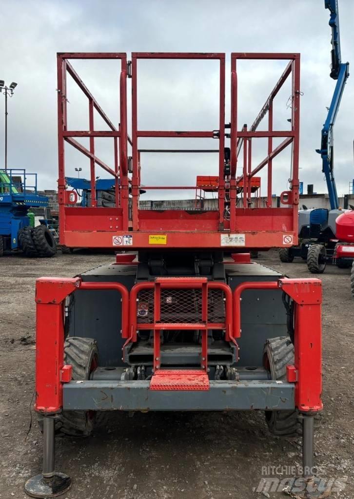 SkyJack SJ 6832 RT Nacelle ciseaux