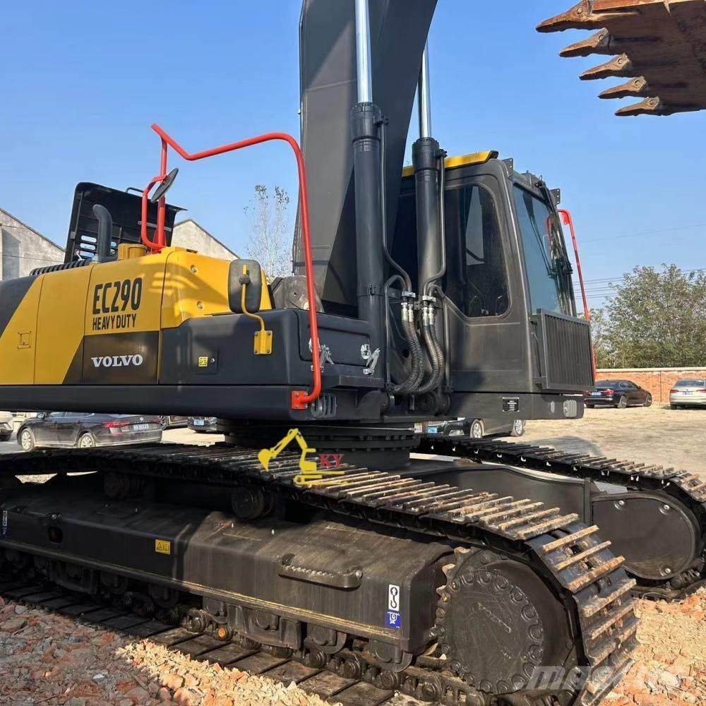 Volvo 290 Pelle sur chenilles