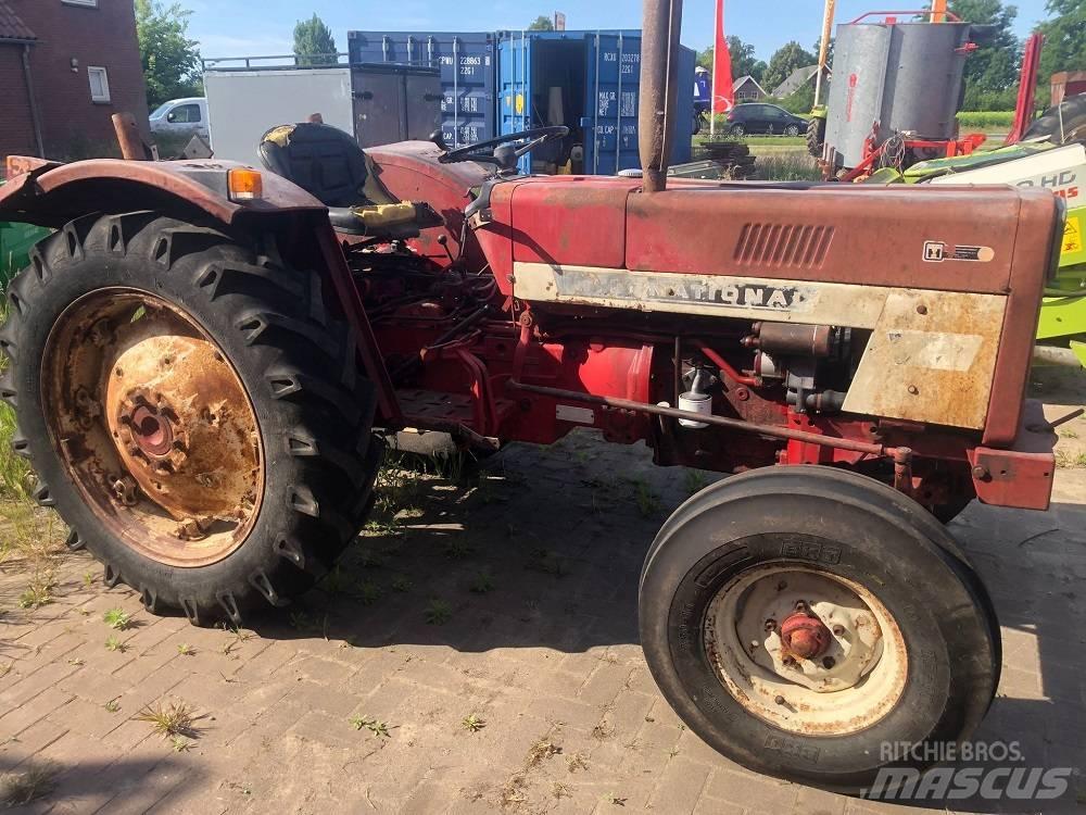 IH 453 Tracteur