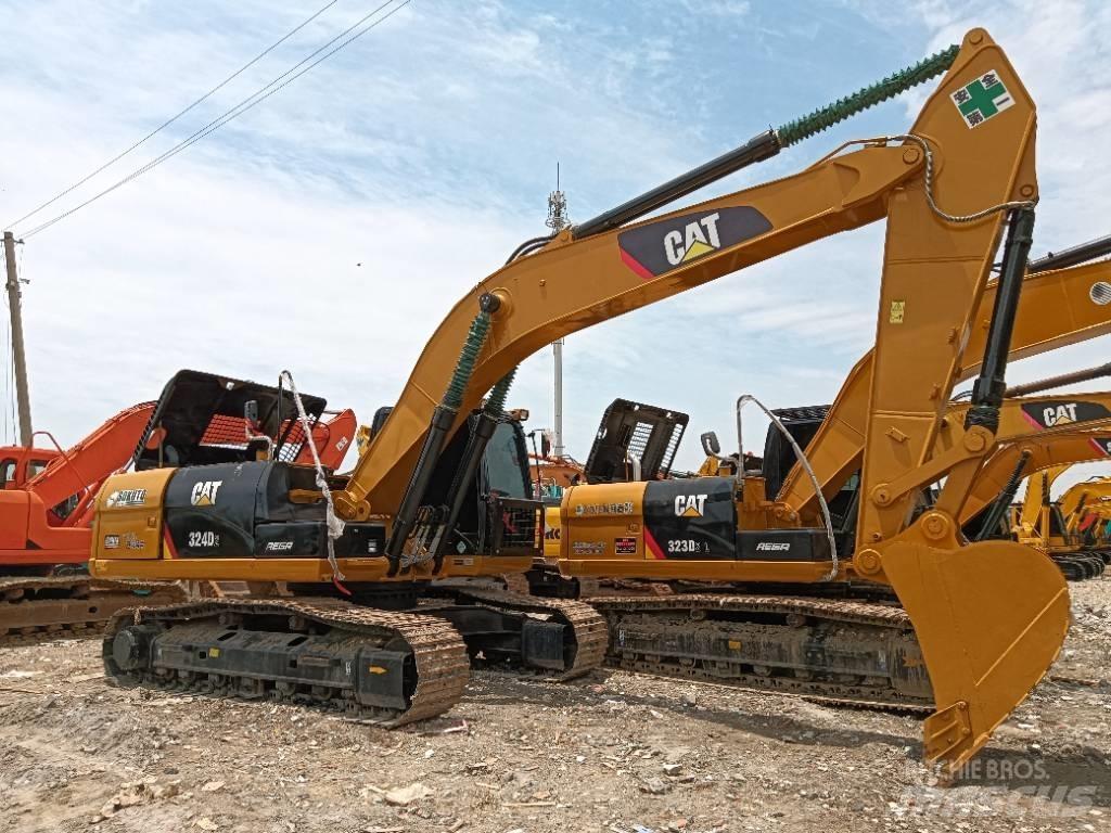 CAT 324D2 Mini pelle 7t-12t