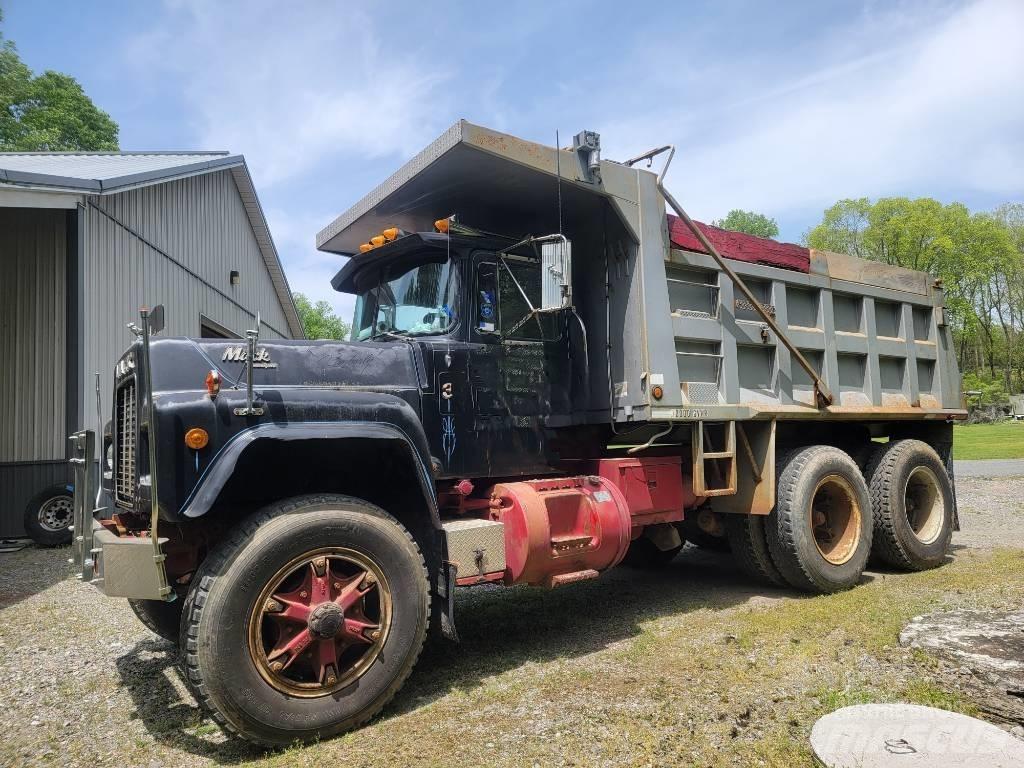 Mack RD 690 SX Camion benne