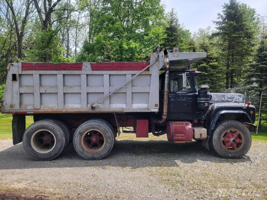 Mack RD 690 SX Camion benne