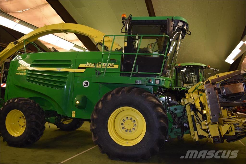 John Deere 7400 Ensileuse automotrice