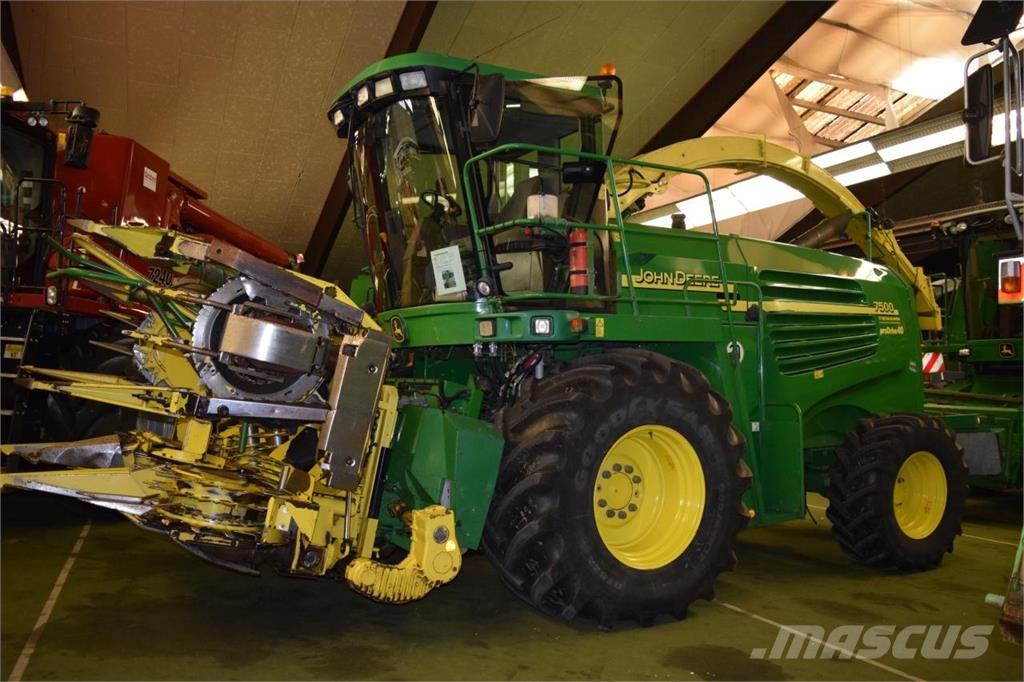 John Deere 7400 Ensileuse automotrice