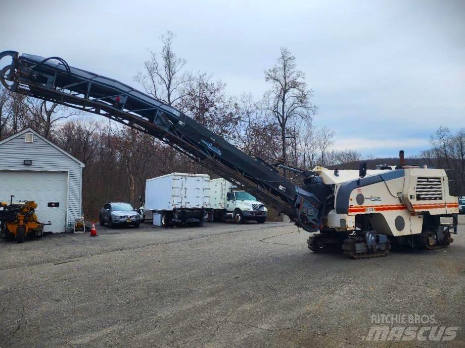 Wirtgen 120F Accessoires pour matériels travaux routiers