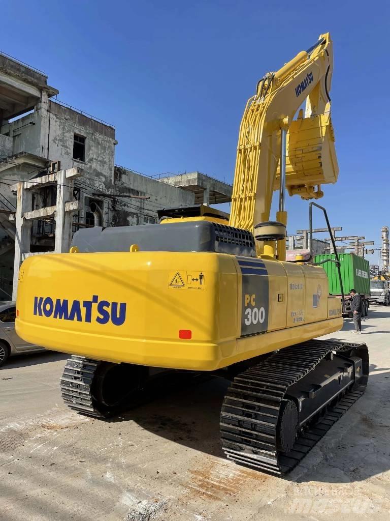 Komatsu PC300-7 Pelle sur chenilles
