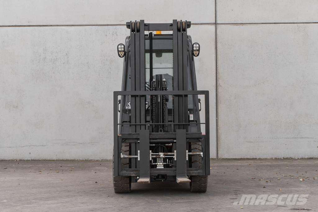 Manitou MI 30 D Chariots diesel