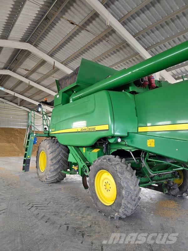 John Deere T 660 Moissonneuse batteuse