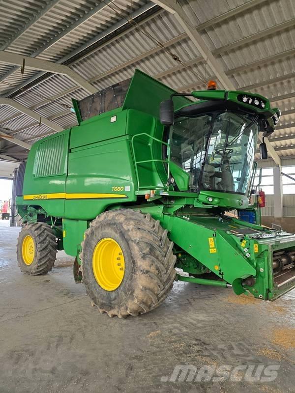 John Deere T 660 Moissonneuse batteuse