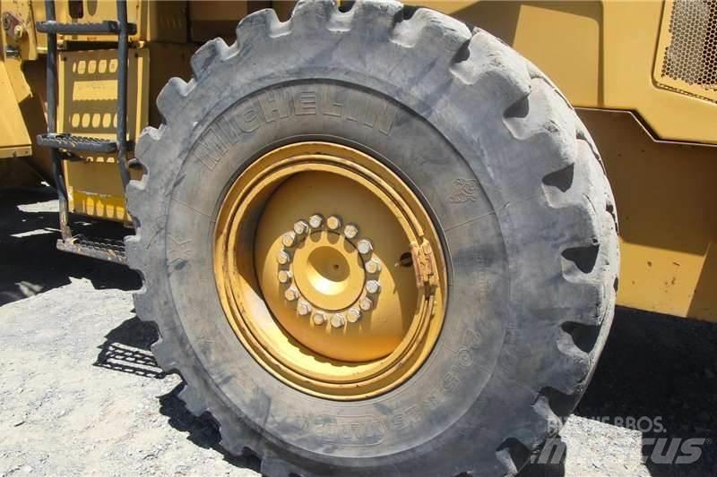 CAT 938H Chargeuse sur pneus