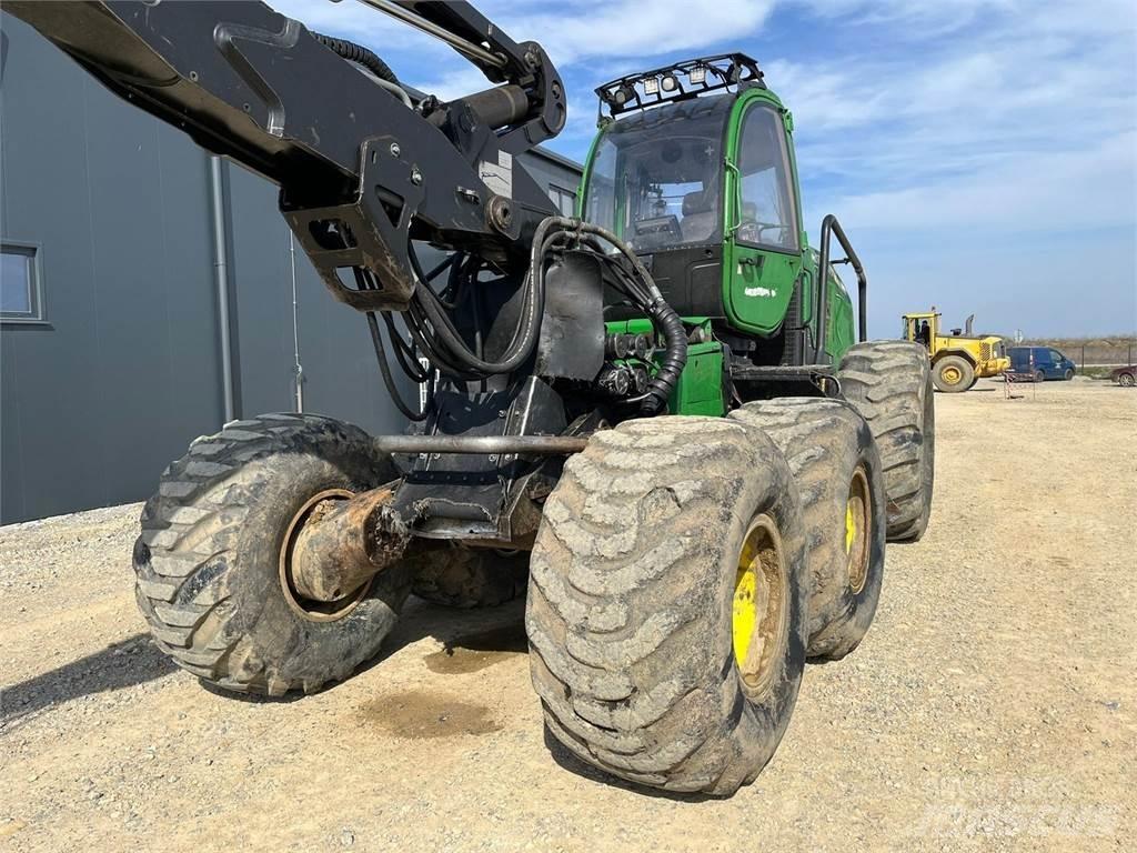John Deere 1470E Abatteuse