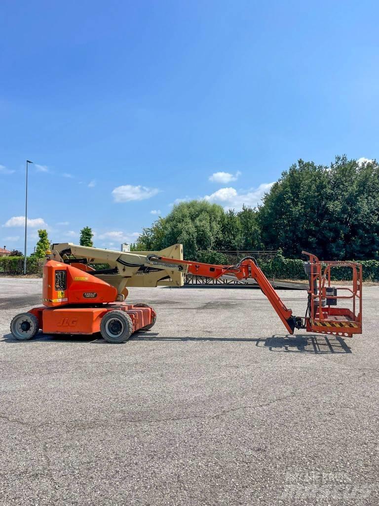 JLG E 400 AJP Nacelles articulées
