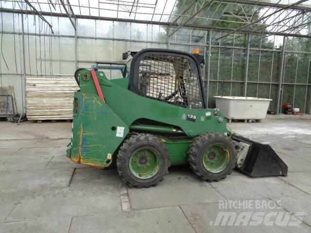 JCB 135 R Chargeuse compacte