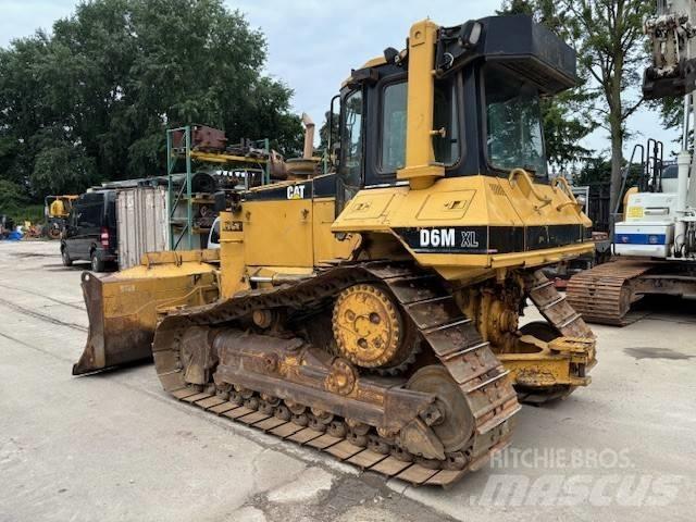 CAT D 6 M XL Bouteurs sur chenilles