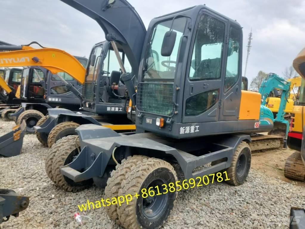Xinyuan XYB75W-9 Pelle sur pneus