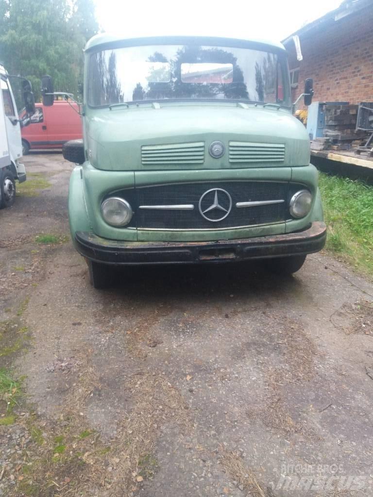 Mercedes-Benz 1113 Camion benne