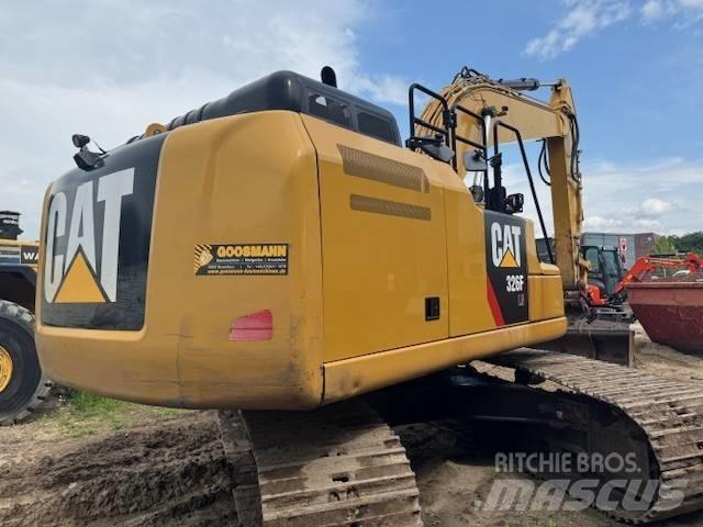 CAT 326 F L Pelle sur chenilles