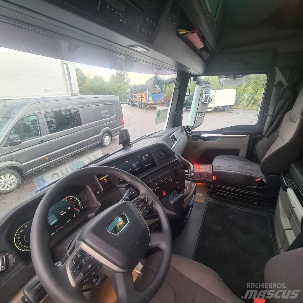 MAN TGX 35.510 8x4-4 Camion benne