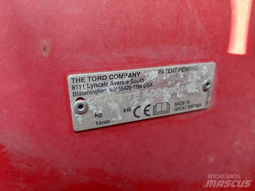 Toro Procore 880 Aérateurs et décapeurs